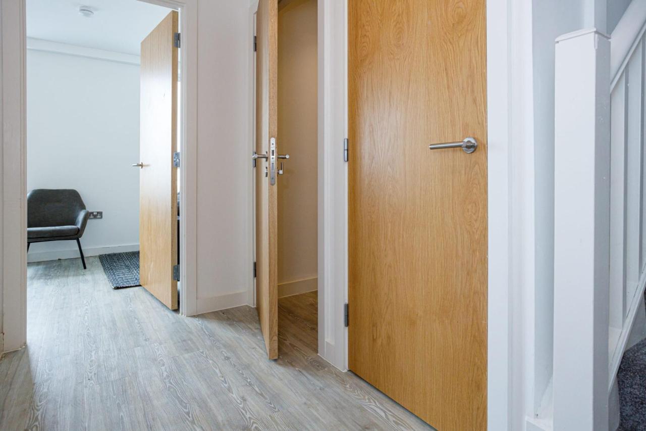 Contemporary 2 Bedroom Duplex In Salford Manchester Luaran gambar
