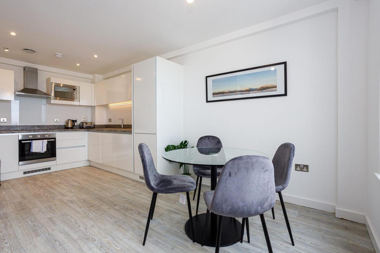 Contemporary 2 Bedroom Duplex In Salford Manchester Luaran gambar